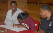 MacArthur guard Ayriel Anderson Signs with Texas State