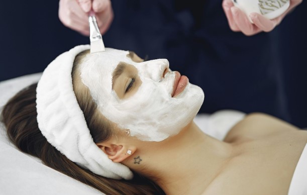 The Top Benefits of Custom Facials for Your Unique Skin Needs