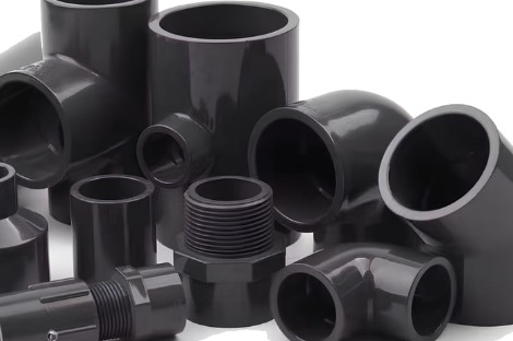 Plumbing Professionals Weigh In on Buying Supplies In-Person vs. Online
