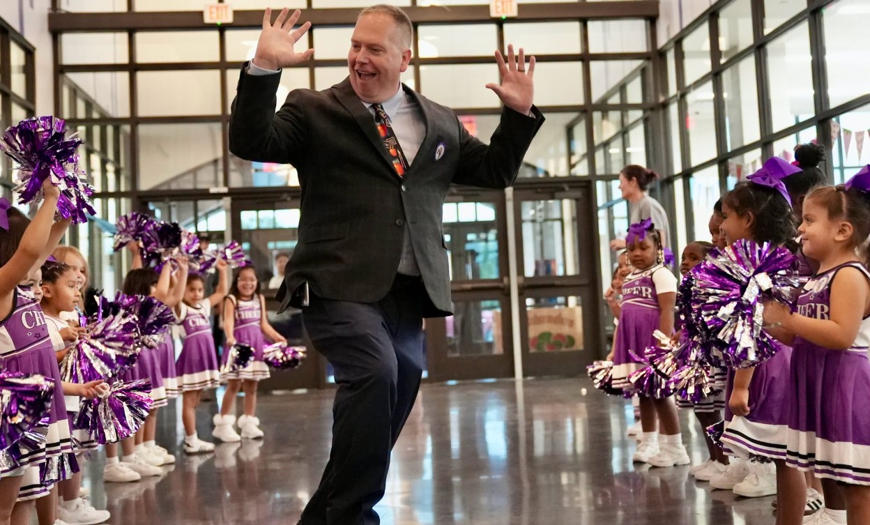 Lewisville ISD Celebrates Opening of Vernell Gregg Early Childhood Center With Ribbon Cutting