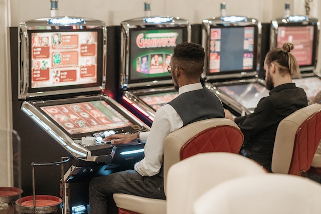 Getting Ahead of the Game: Expert Tips for Beating the Slot Machines