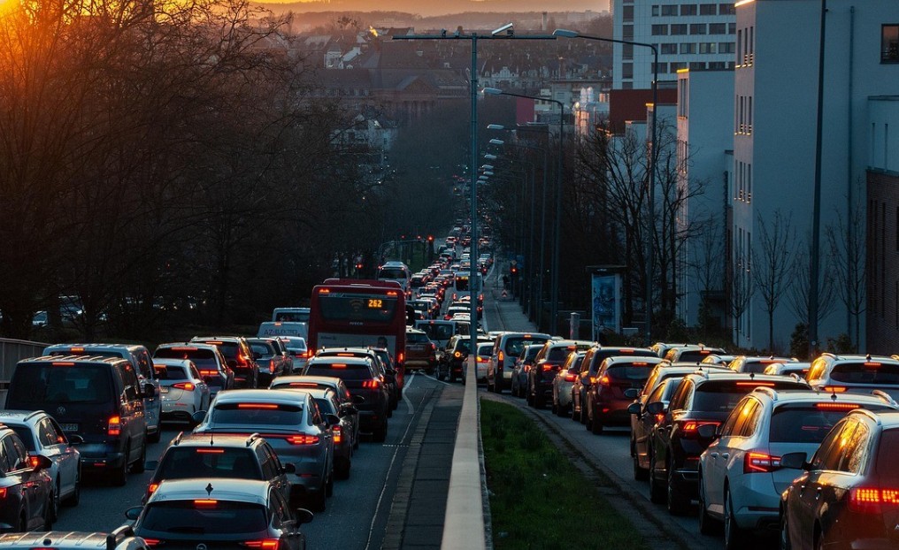 How a Highway Patrol Report Can Help You if You're in a Car Accident